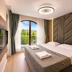 Harmony Suites18 Private 401 Apartament *